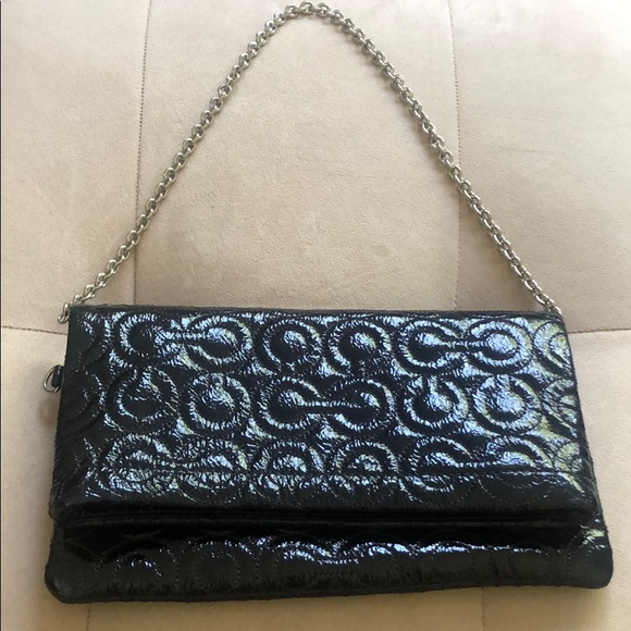 Couch patent leather clutch with optional chain - Picture 1 of 5
